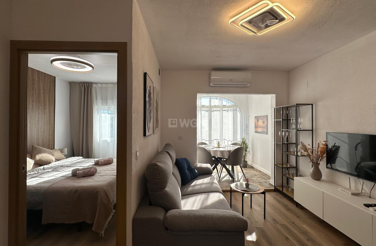 Odsprzedaż - Bungalow - Torrevieja - Los Balcones - Los Altos del Edén