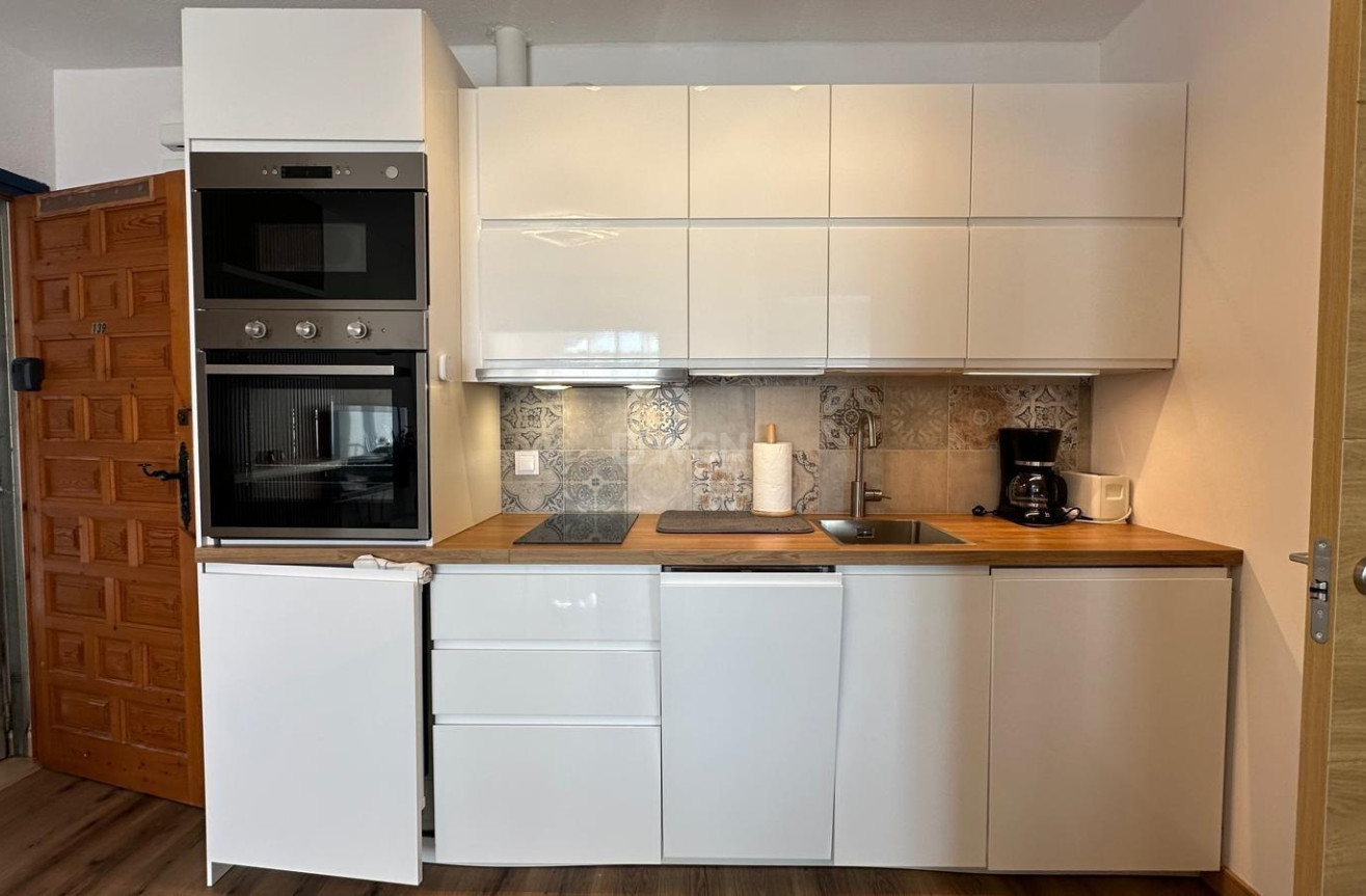 Odsprzedaż - Bungalow - Torrevieja - Los Balcones - Los Altos del Edén