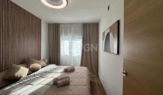 Odsprzedaż - Bungalow - Torrevieja - Los Balcones - Los Altos del Edén