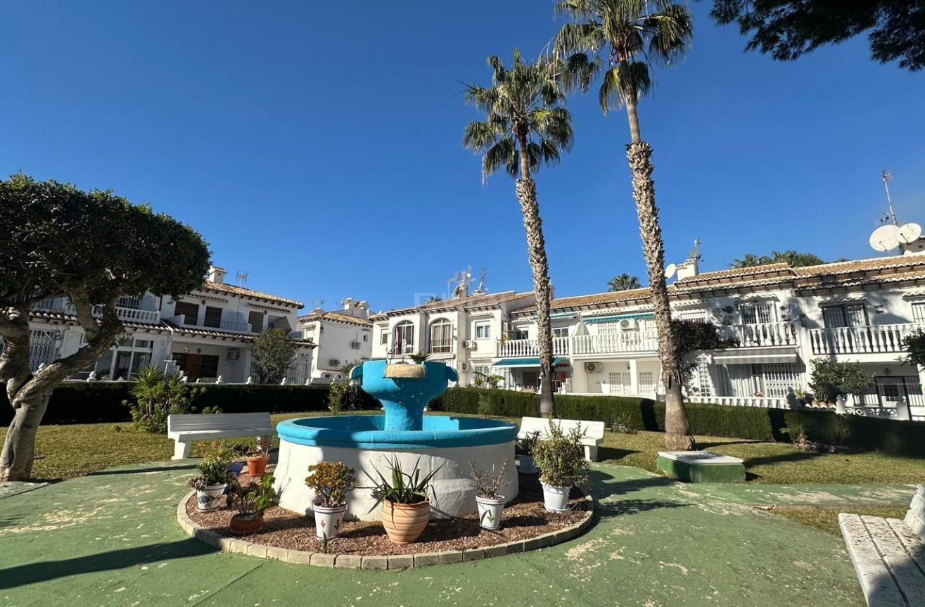 Odsprzedaż - Bungalow - Torrevieja - Los Balcones - Los Altos del Edén