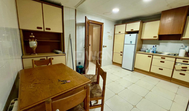 Wiederverkauf - Wohnung - Torrevieja - Centro