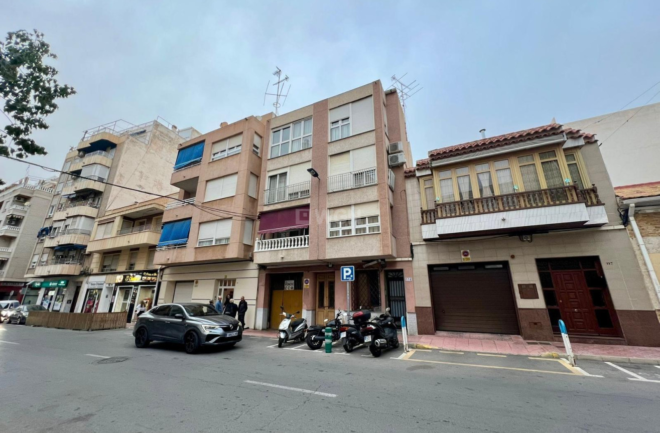 Wiederverkauf - Wohnung - Torrevieja - Centro