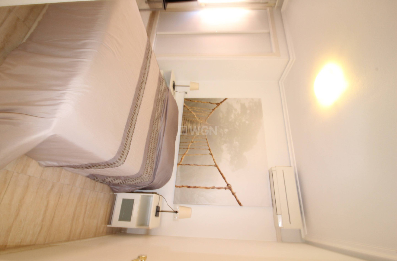 Resale - Apartment / flat - Torrevieja - Centro