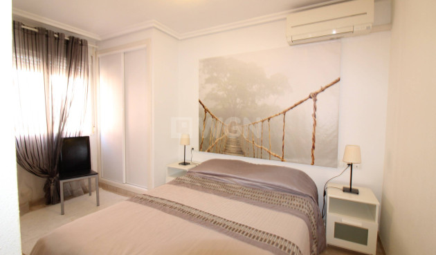 Resale - Apartment / flat - Torrevieja - Centro