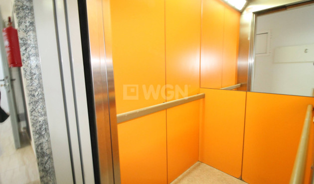 Resale - Apartment / flat - Torrevieja - Centro