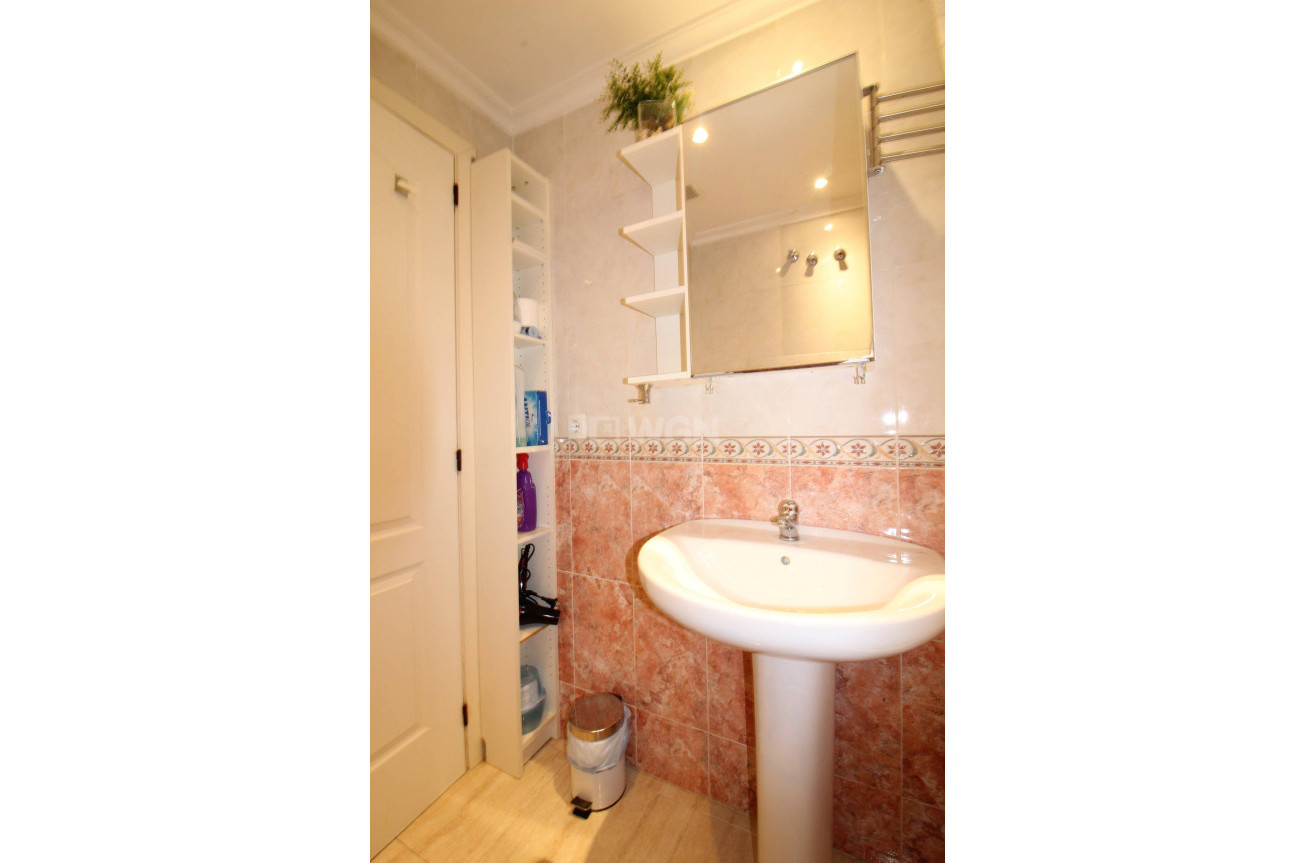 Resale - Apartment / flat - Torrevieja - Centro