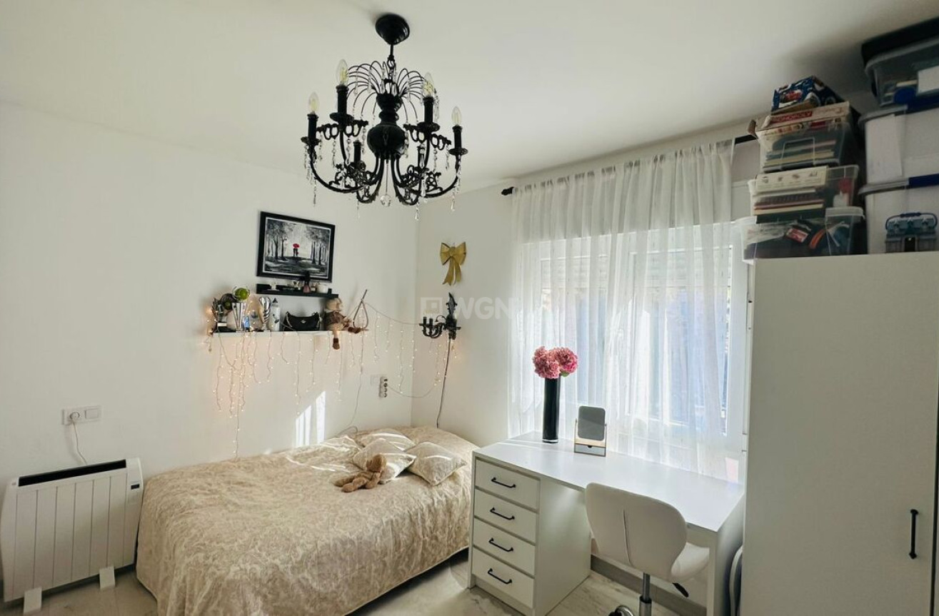 Resale - Apartment / flat - Alicante - Las Viñas