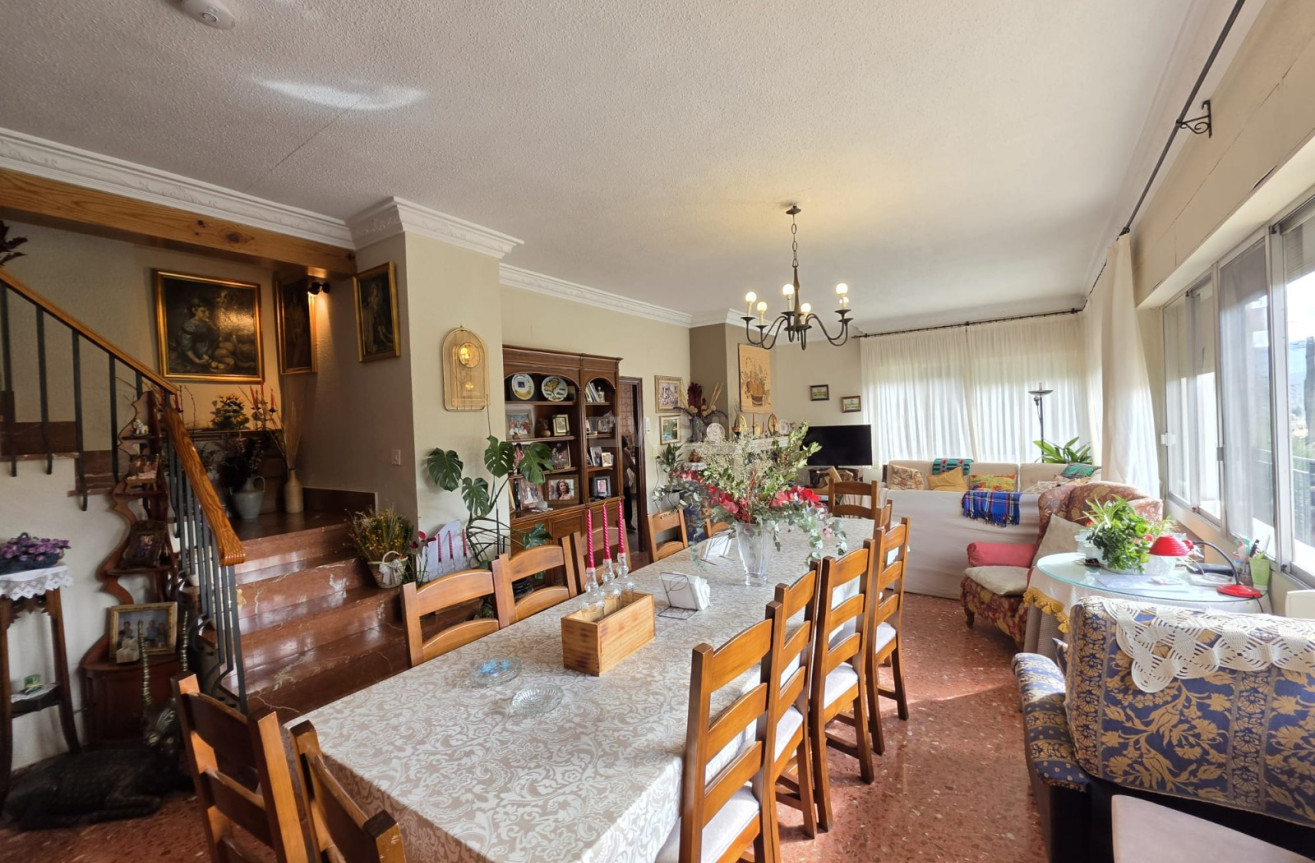 Odsprzedaż - Villa - Elda - Inland