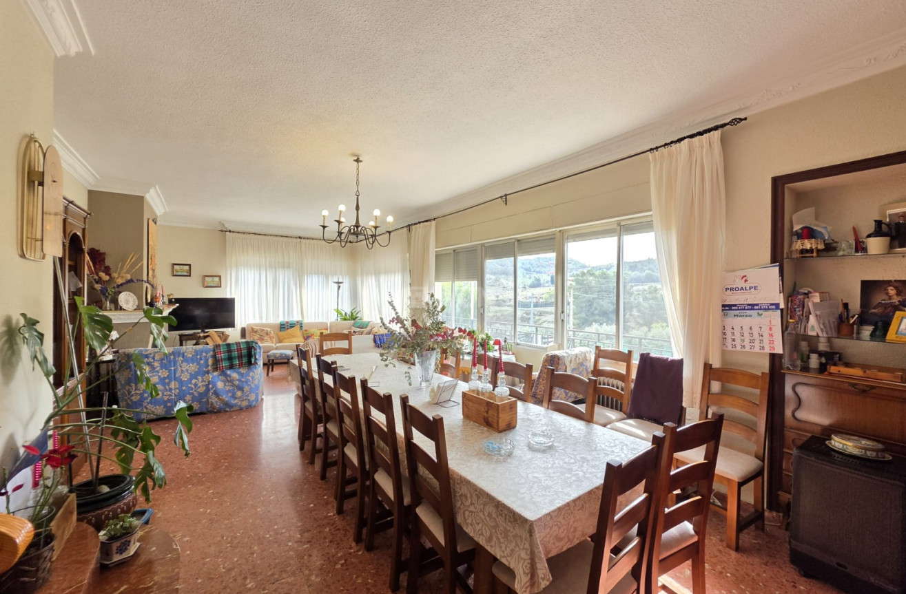 Odsprzedaż - Villa - Elda - Inland