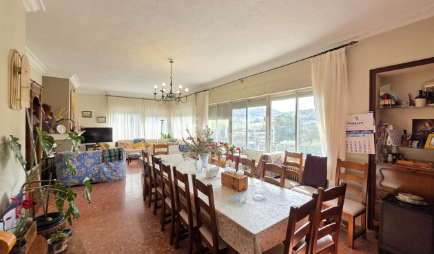 Odsprzedaż - Villa - Elda - Inland