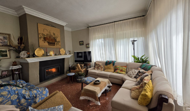 Odsprzedaż - Villa - Elda - Inland