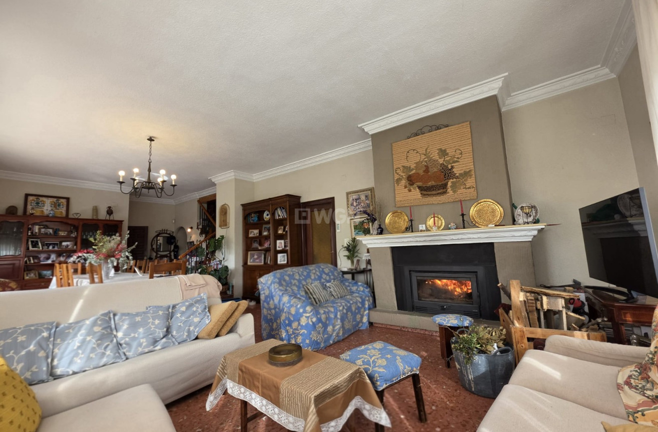 Odsprzedaż - Villa - Elda - Inland