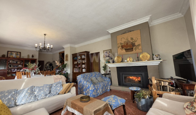 Odsprzedaż - Villa - Elda - Inland