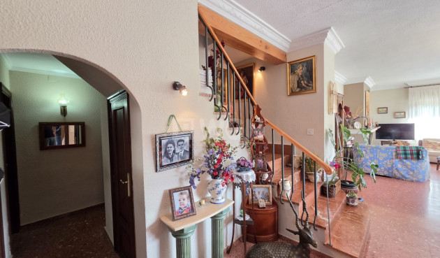 Odsprzedaż - Villa - Elda - Inland