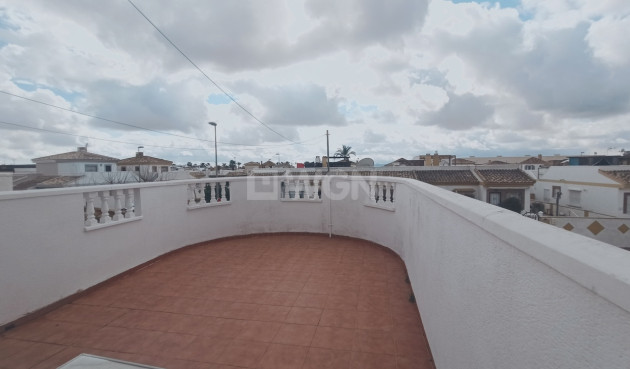 Odsprzedaż - Villa - Sucina - Inland