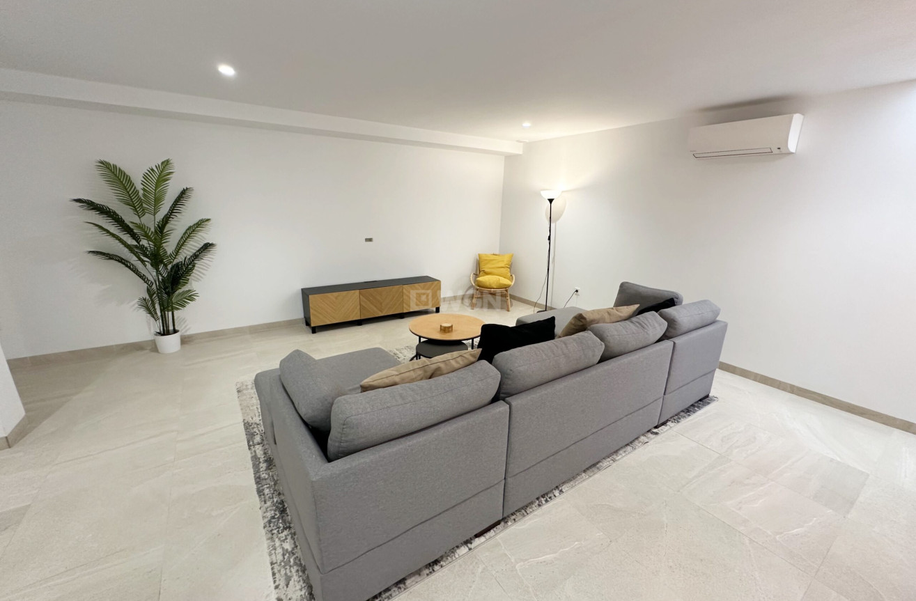 Odsprzedaż - Villa - Santa Rosalia Resort - Inland