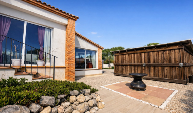 Odsprzedaż - Villa - Castalla - Costa Blanca