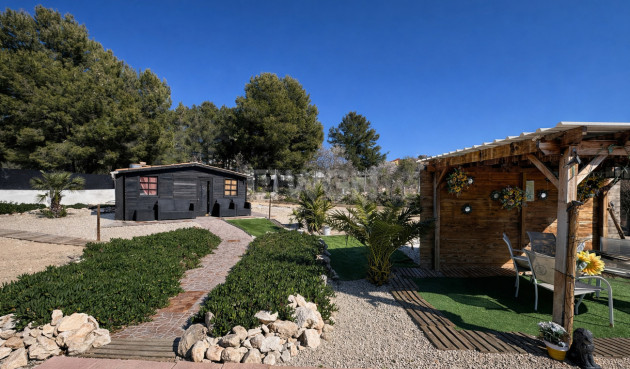 Odsprzedaż - Villa - Castalla - Costa Blanca