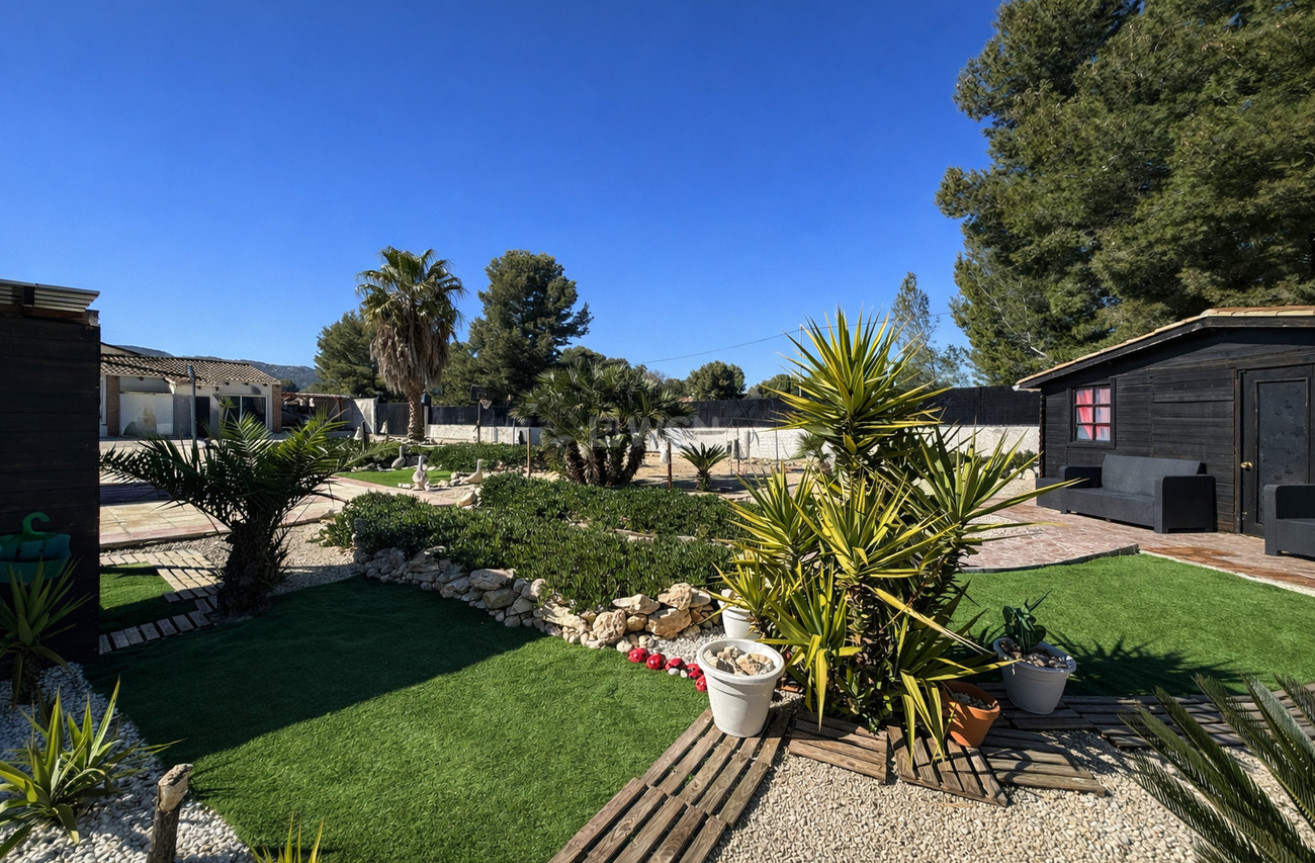 Odsprzedaż - Villa - Castalla - Costa Blanca