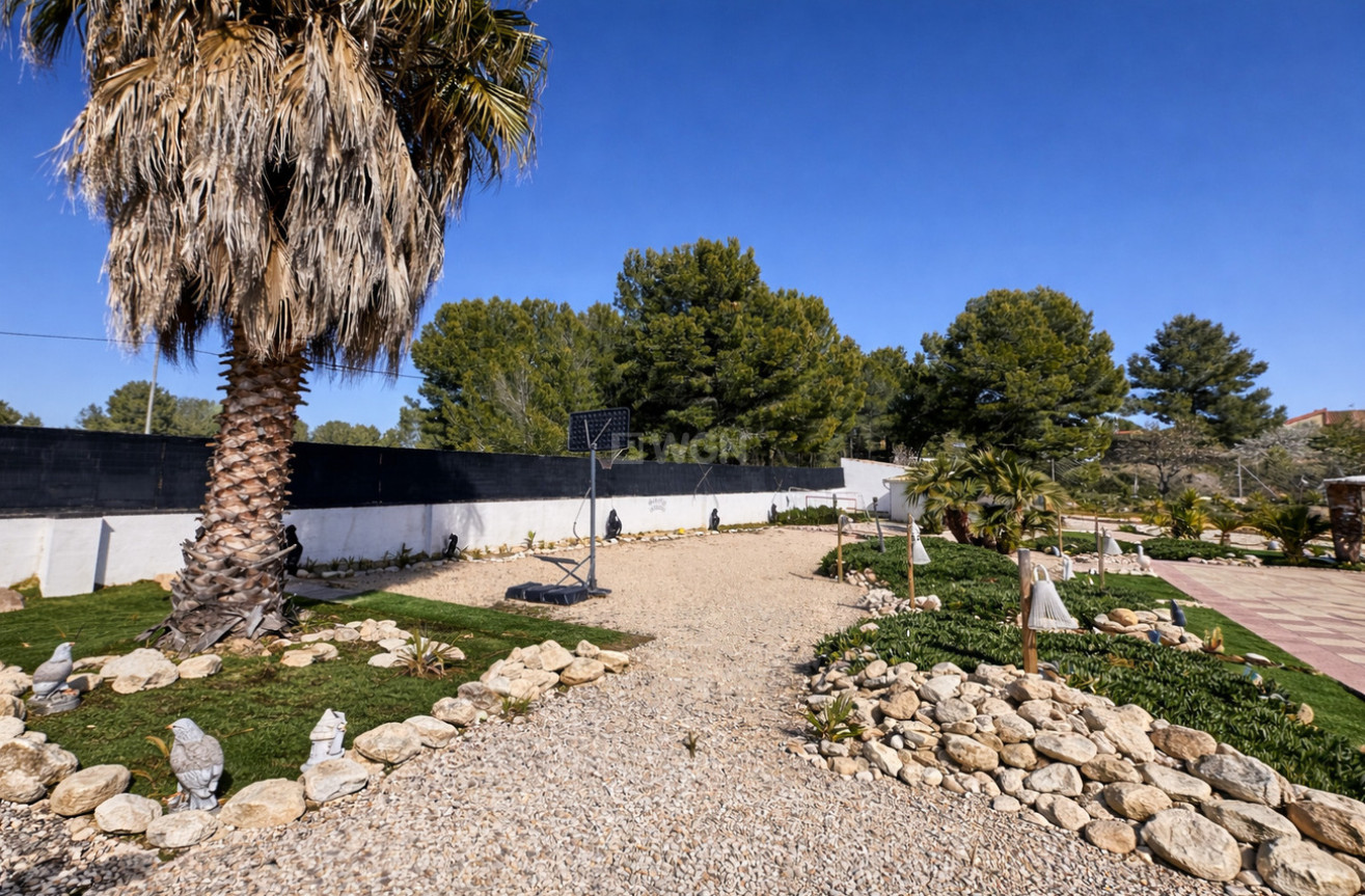 Odsprzedaż - Villa - Castalla - Costa Blanca