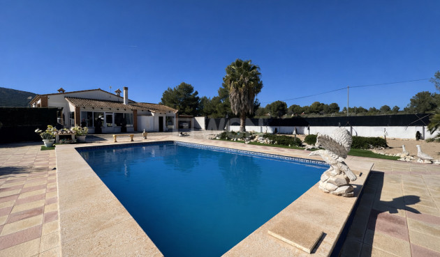 Odsprzedaż - Villa - Castalla - Costa Blanca