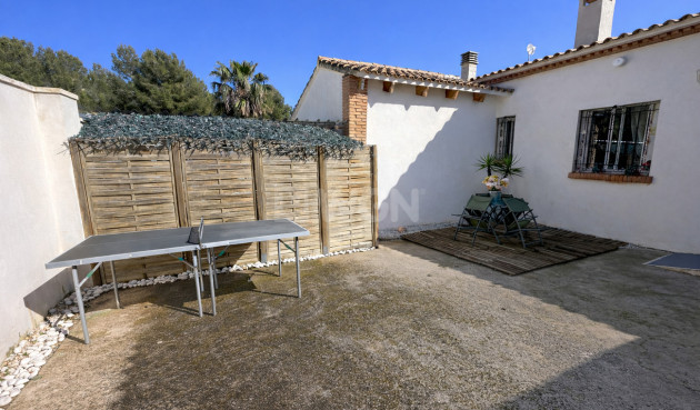 Odsprzedaż - Villa - Castalla - Costa Blanca