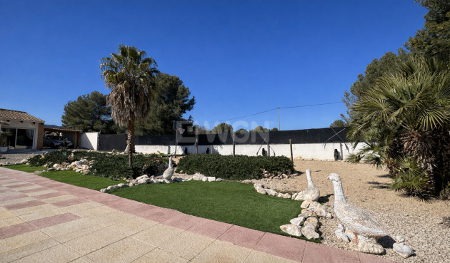 Odsprzedaż - Villa - Castalla - Costa Blanca