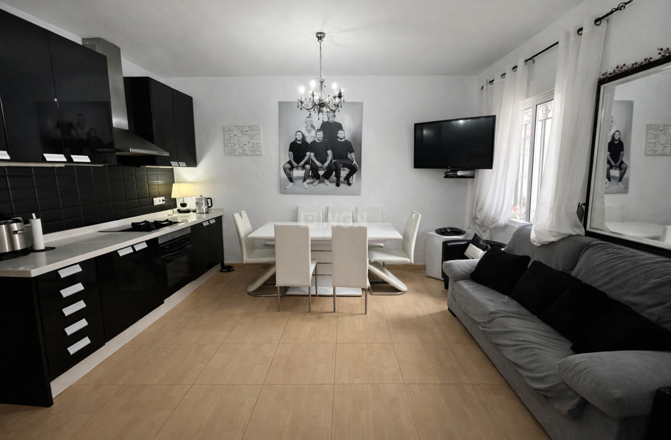 Odsprzedaż - Villa - Castalla - Costa Blanca