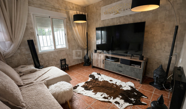 Odsprzedaż - Villa - Castalla - Costa Blanca