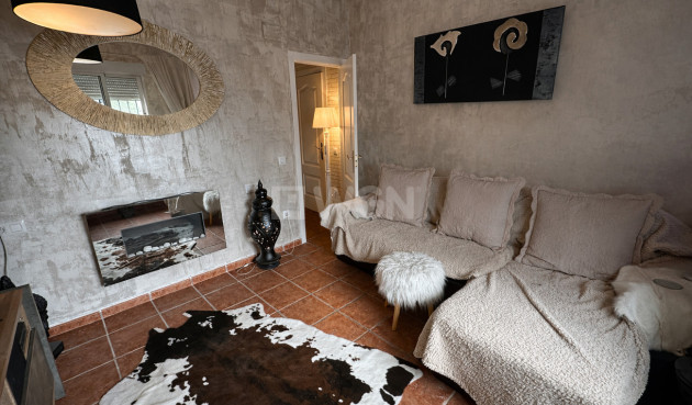 Odsprzedaż - Villa - Castalla - Costa Blanca