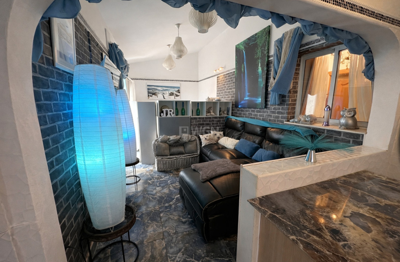 Odsprzedaż - Villa - Castalla - Costa Blanca