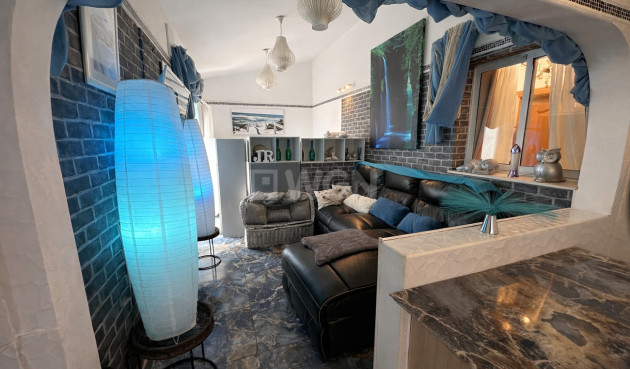 Odsprzedaż - Villa - Castalla - Costa Blanca