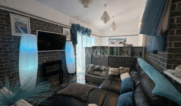 Odsprzedaż - Villa - Castalla - Costa Blanca