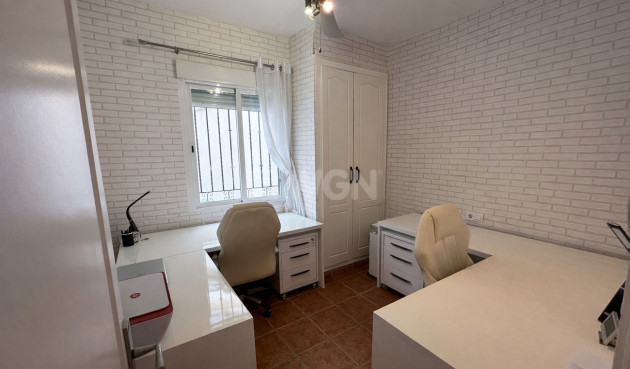 Odsprzedaż - Villa - Castalla - Costa Blanca