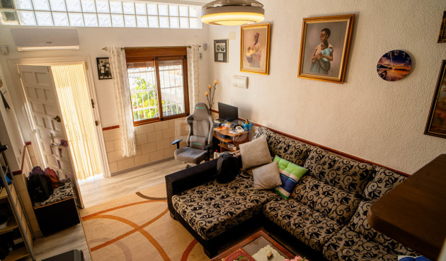 Odsprzedaż - Kamienica - Torrevieja - Costa Blanca