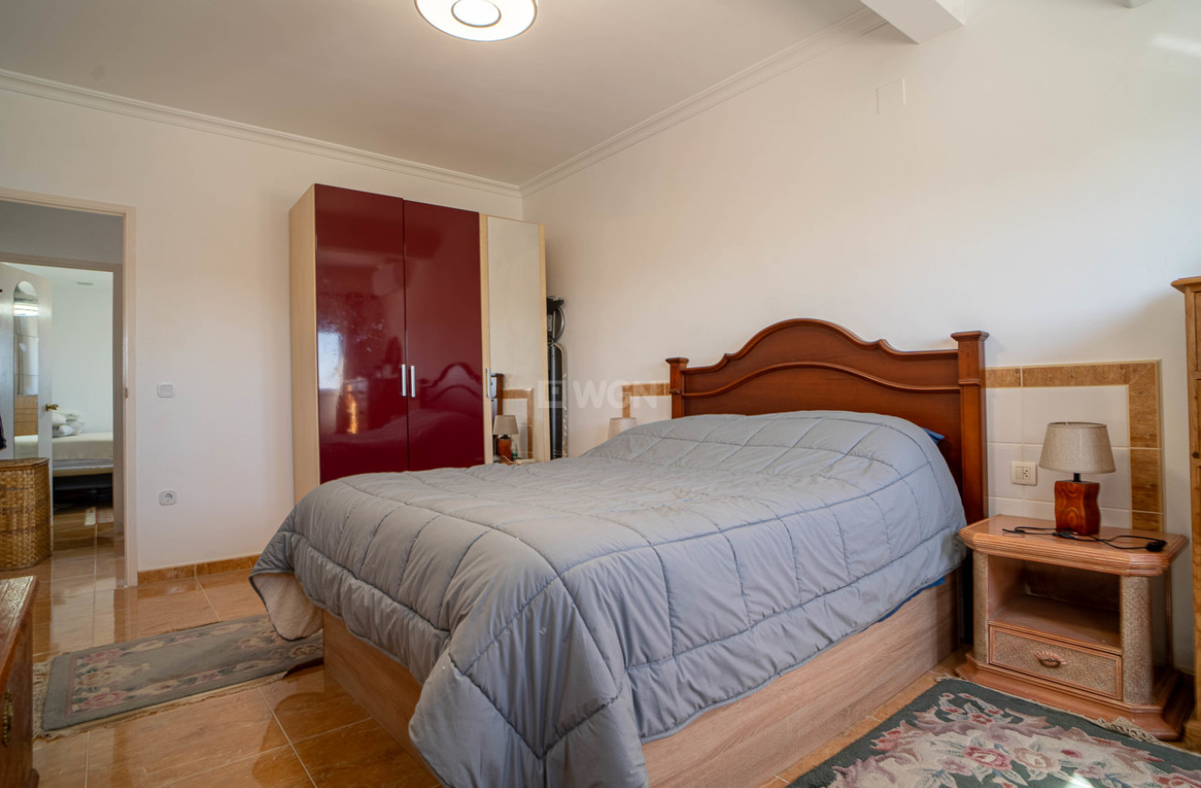 Odsprzedaż - Kamienica - Torrevieja - Costa Blanca