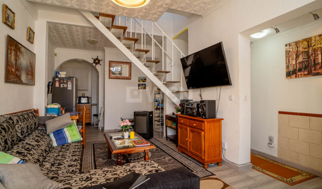 Odsprzedaż - Kamienica - Torrevieja - Costa Blanca