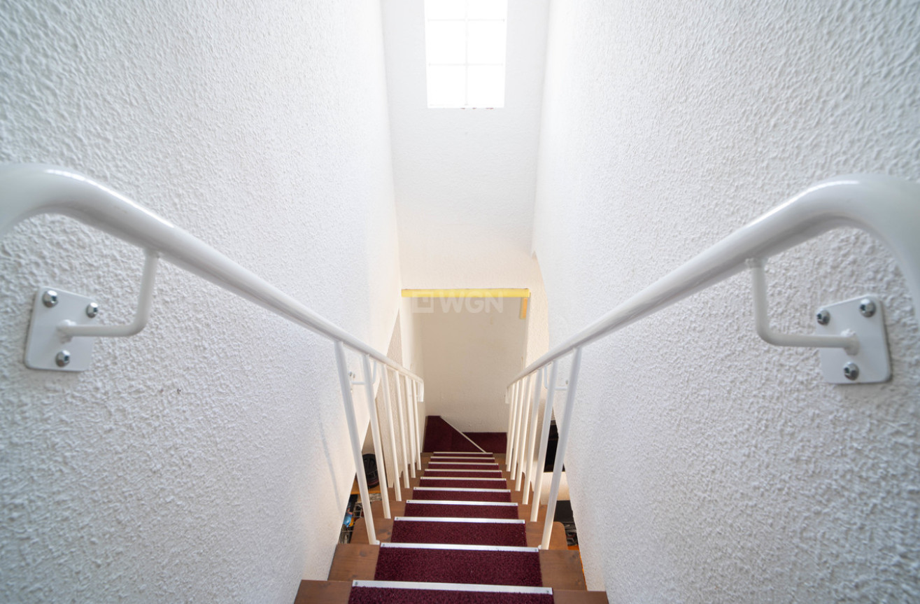 Odsprzedaż - Kamienica - Torrevieja - Costa Blanca