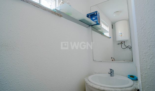 Odsprzedaż - Kamienica - Torrevieja - Costa Blanca