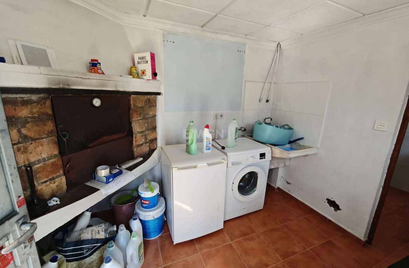 Odsprzedaż - Kamienica - Yecla - Inland