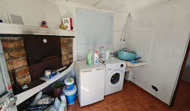 Odsprzedaż - Kamienica - Yecla - Inland