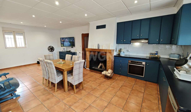 Odsprzedaż - Kamienica - Yecla - Inland