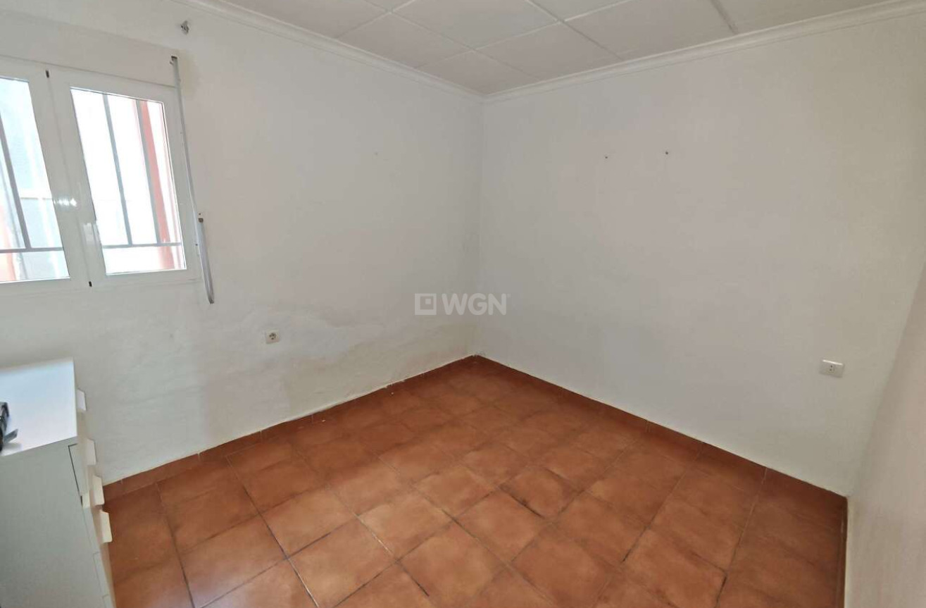 Odsprzedaż - Kamienica - Yecla - Inland