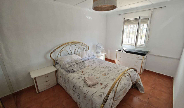 Odsprzedaż - Kamienica - Yecla - Inland