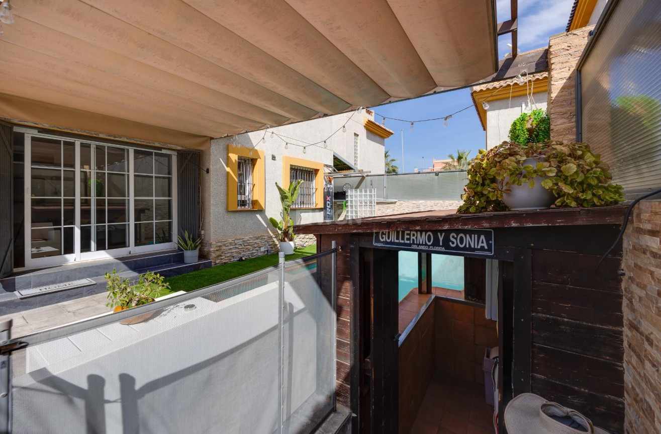 Odsprzedaż - Villa - Los Montesinos - La Herrada