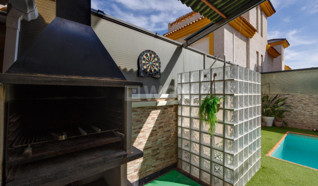 Odsprzedaż - Villa - Los Montesinos - La Herrada