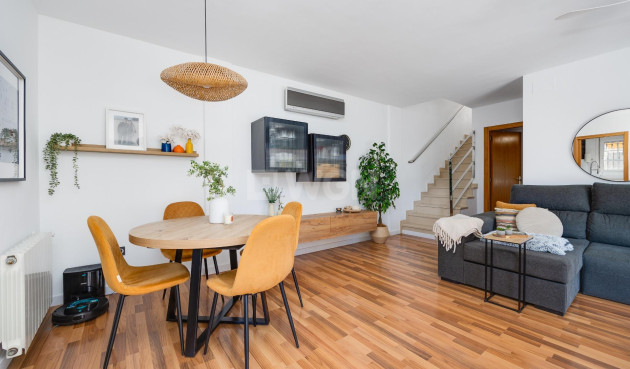 Odsprzedaż - Villa - Los Montesinos - La Herrada