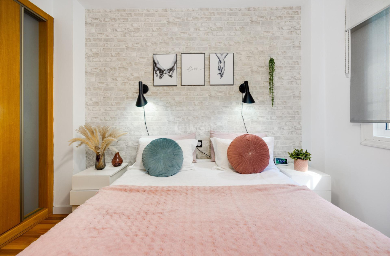 Odsprzedaż - Villa - Los Montesinos - La Herrada