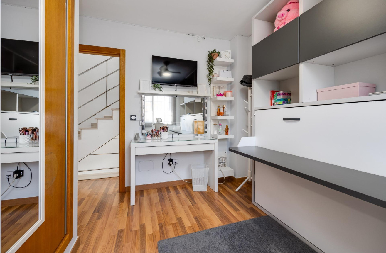 Odsprzedaż - Villa - Los Montesinos - La Herrada