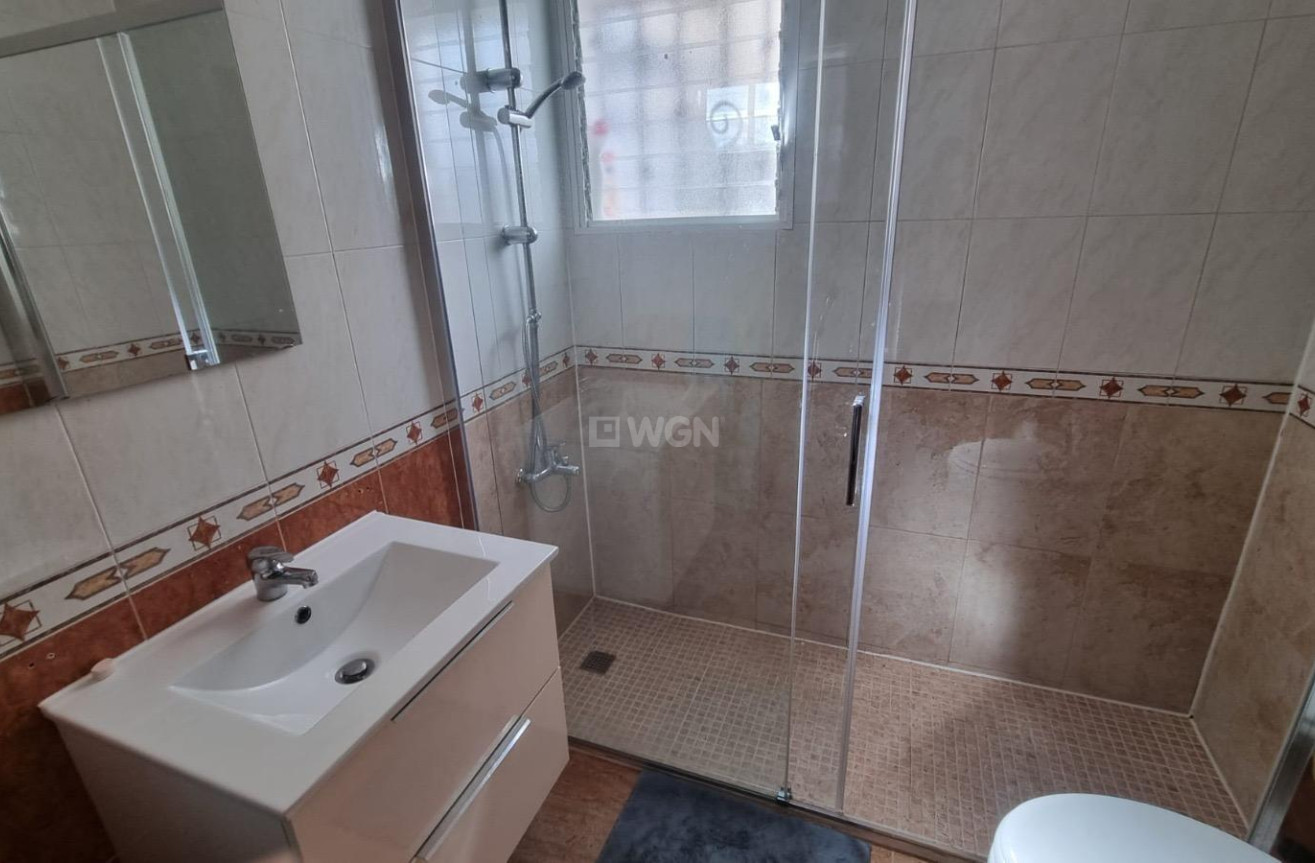 Resale - Villa - Guardamar del Segura - Urbanizaciones